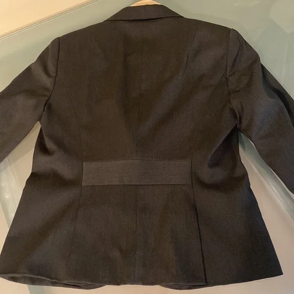Banana Republic Black Notched Single Button Blazer Size 2P - Picture 9 of 11